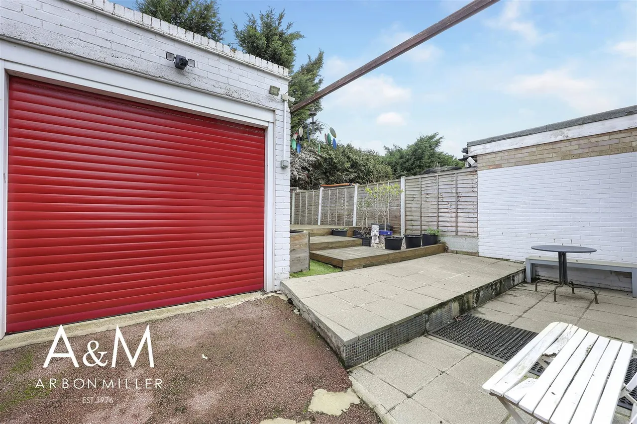 North Dene, Chigwell, Essex, IG75JT, photo 19