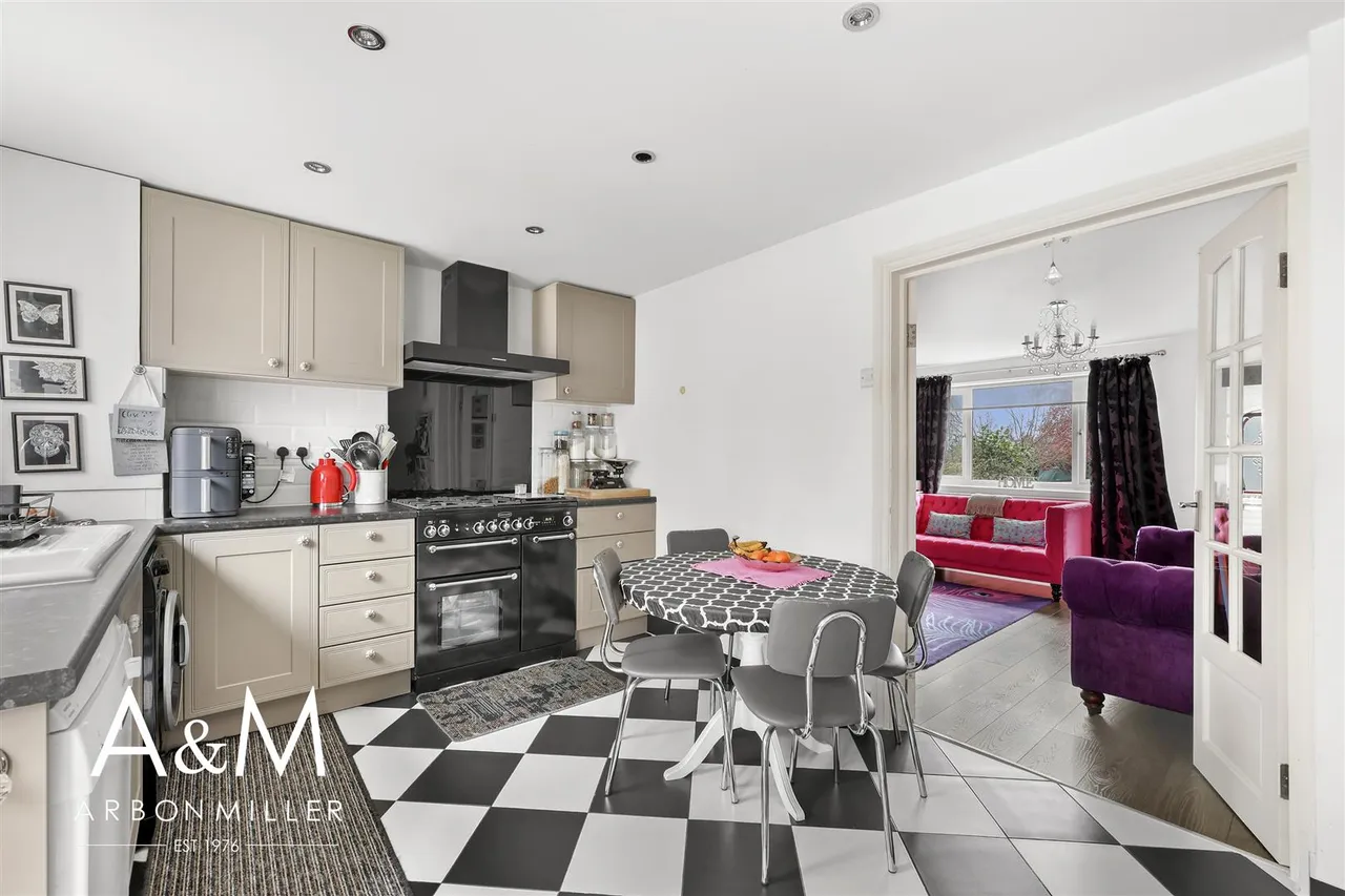 North Dene, Chigwell, Essex, IG75JT, photo 8