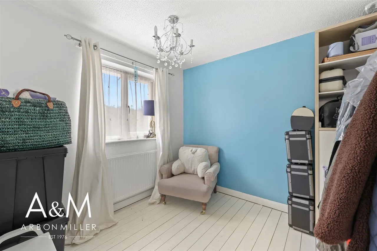 North Dene, Chigwell, Essex, IG75JT, photo 15