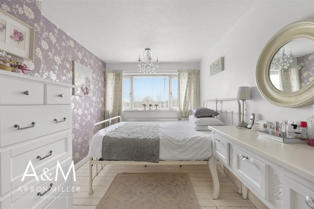North Dene, Chigwell, Essex, IG75JT, photo 13