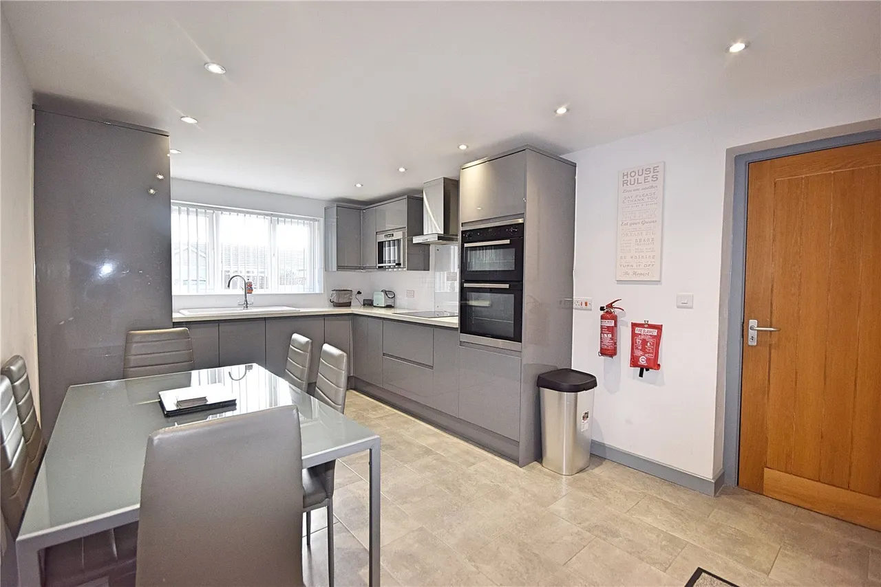 Warwick Place, Tywyn, photo 2