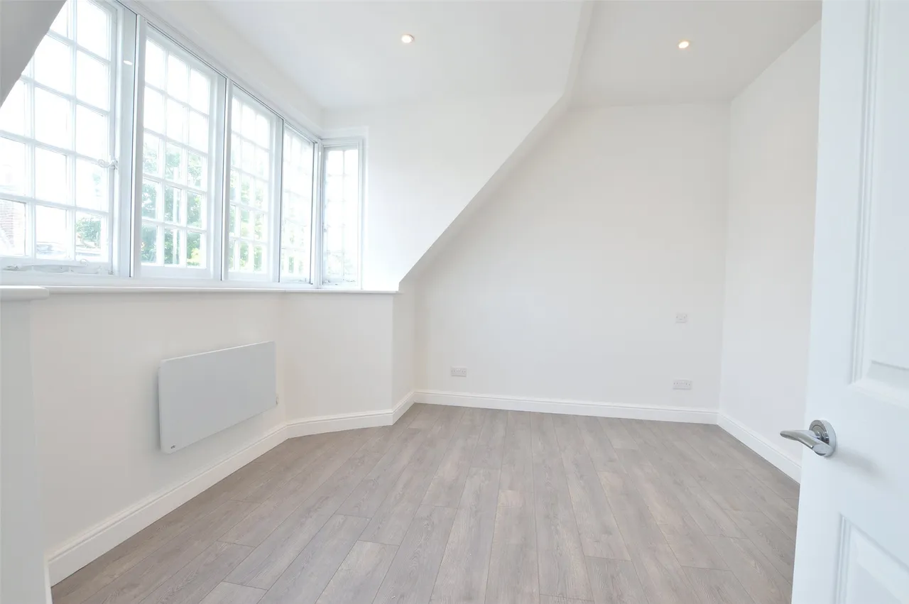 West Street, Reigate, RH2 9BL, photo 4