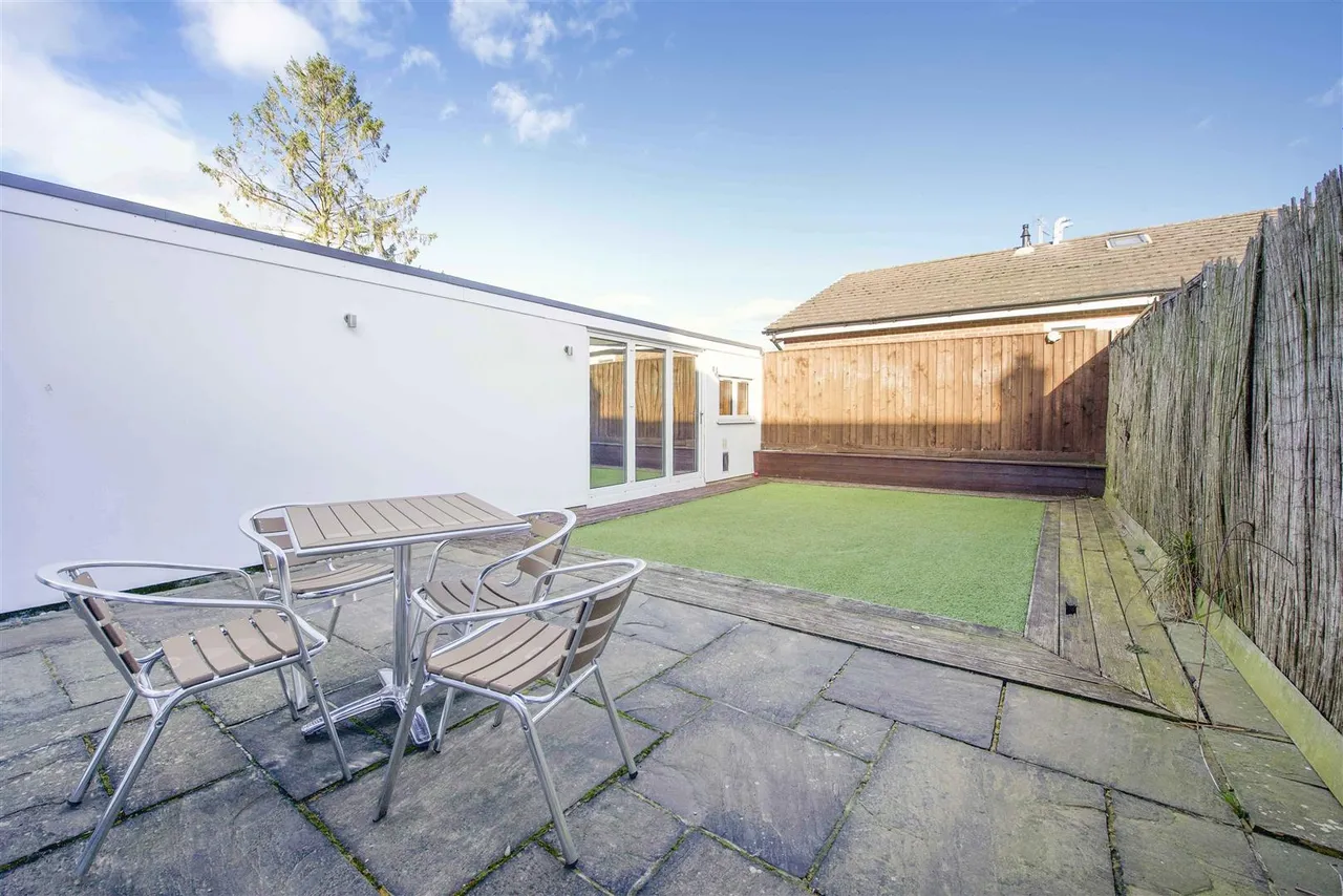 Peel Close, Windsor, Berkshire, SL4 3NP, photo 11