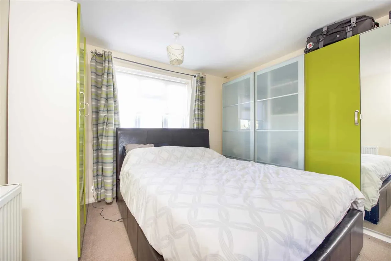 Peel Close, Windsor, Berkshire, SL4 3NP, photo 6