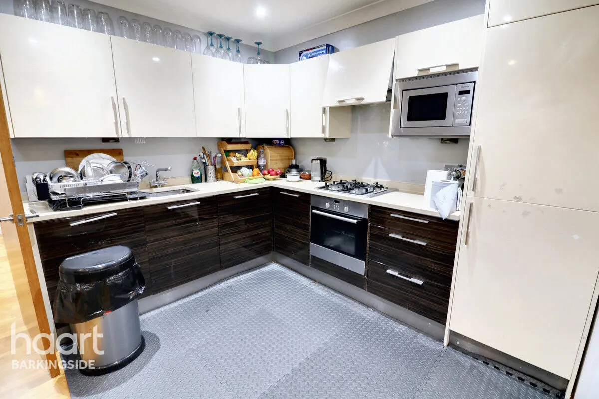 Cranbrook Road, Gants Hill, IG2, photo 8