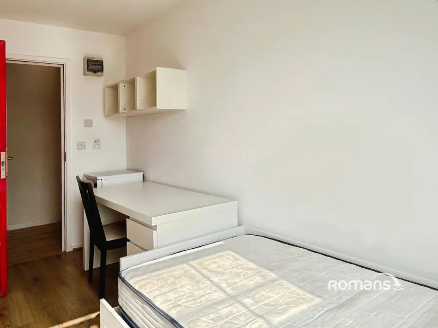 1 bed flat to rent, Crendon Street, High Wycombe, HP13