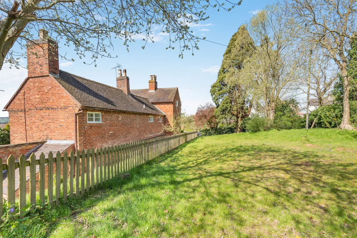 Smithy Lane, Hixon Stafford, ST18, photo 41