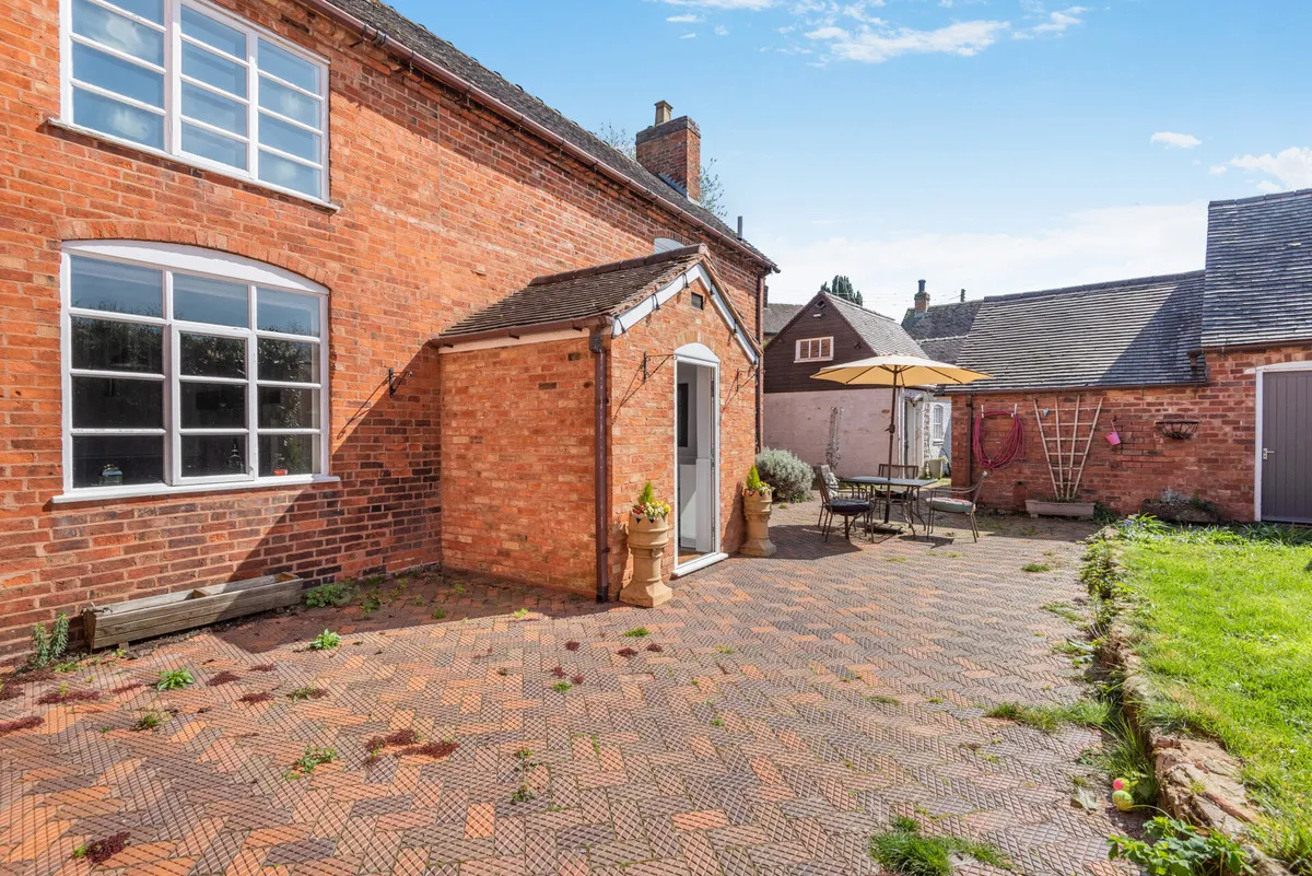 Smithy Lane, Hixon Stafford, ST18, photo 32