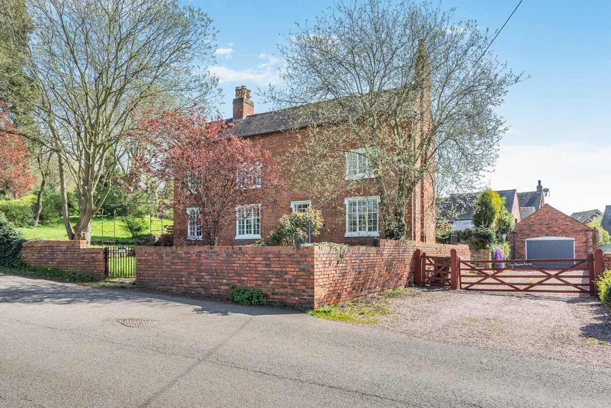 6 bed house for sale, Smithy Lane, Hixon Stafford, ST18