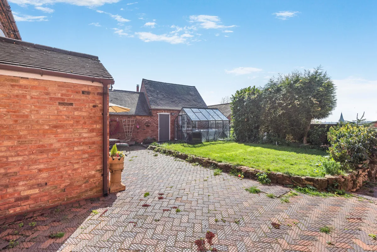 Smithy Lane, Hixon Stafford, ST18, photo 39