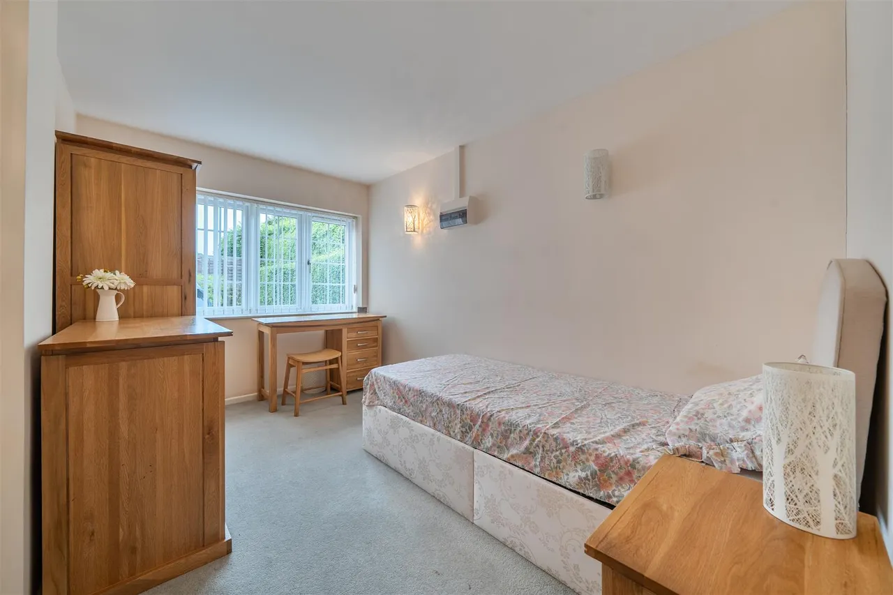 Corvette Avenue, Warsash, photo 10