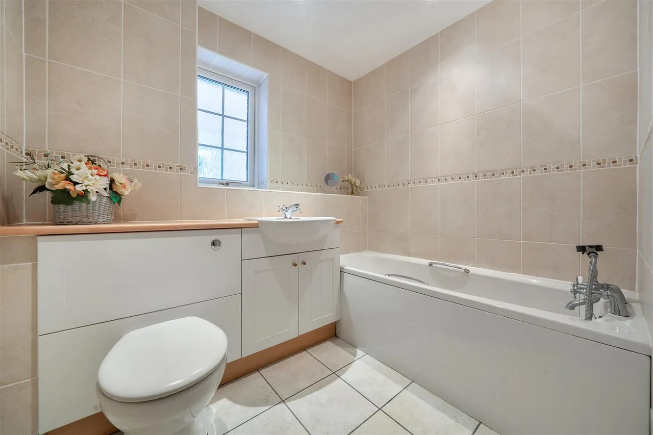 Corvette Avenue, Warsash, photo 18