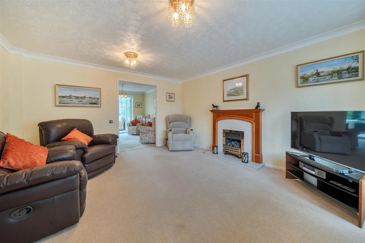 Corvette Avenue, Warsash, photo 3