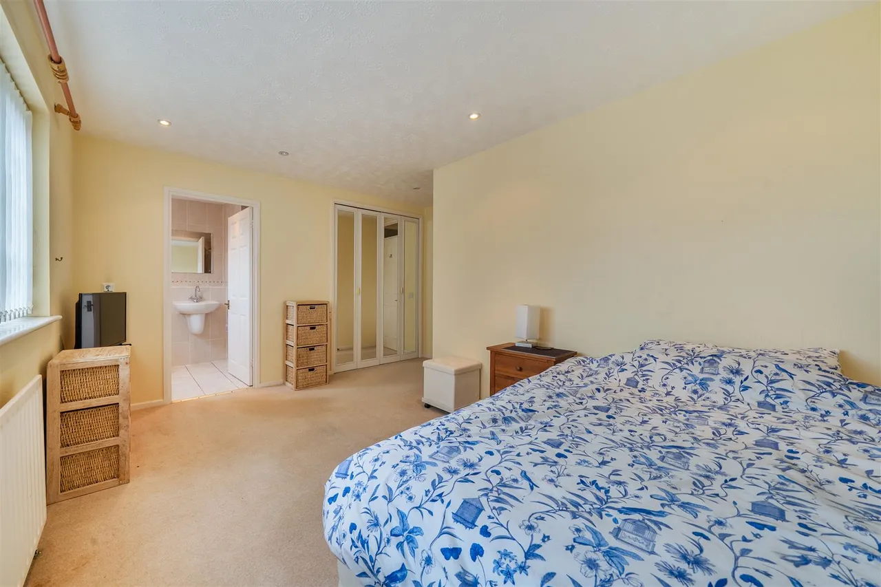 Corvette Avenue, Warsash, photo 12