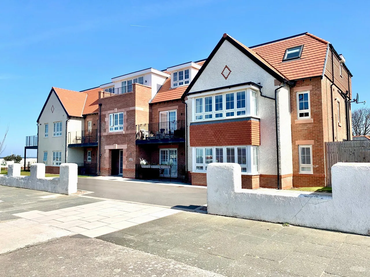 2 bed flat for sale, Hoyle Road, Wirral, CH47