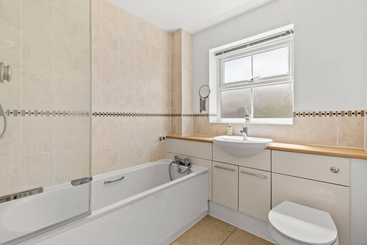 St. Dunstans Close, Monks Risborough, HP27, photo 9