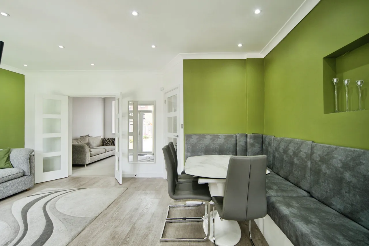 Burlington Avenue, Romford, photo 2