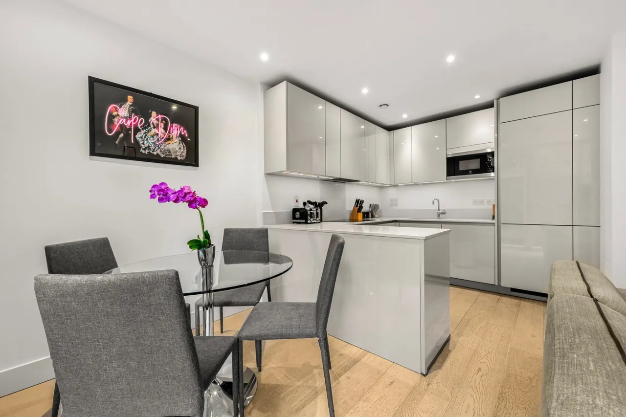 Rochester Place, London, NW1, photo 9