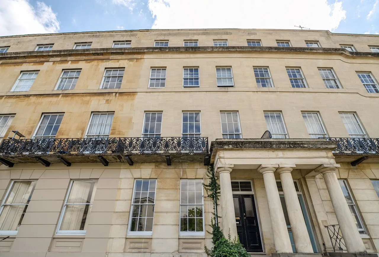 Lansdown Crescent, Cheltenham, GL50 2LF, photo 8