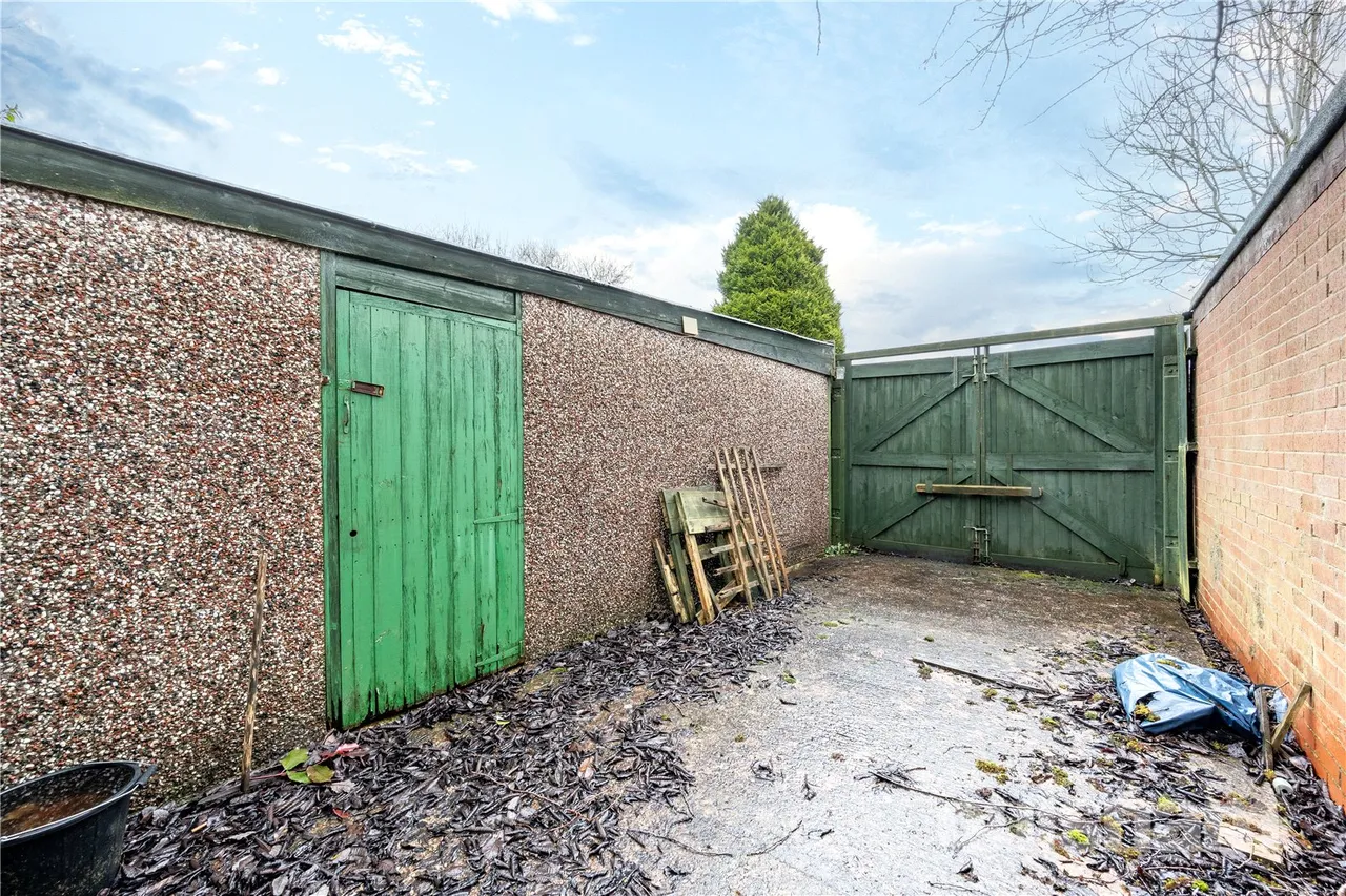 Leach Green Lane, Rednal, Birmingham, West Midlands, B45 8EB, photo 13