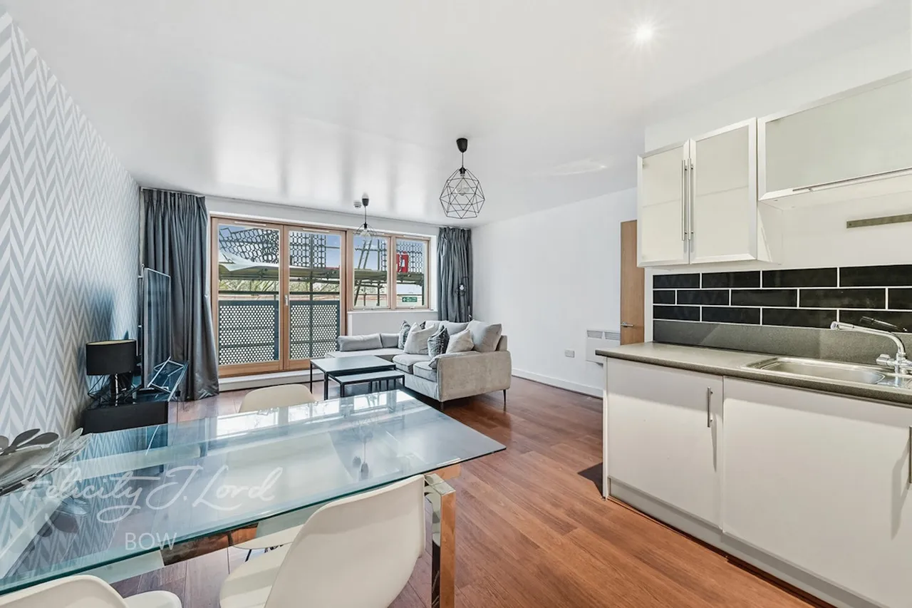 Meath Crescent, London, E2, photo 4
