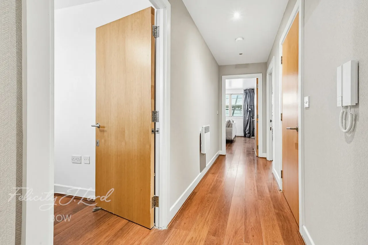 Meath Crescent, London, E2, photo 14