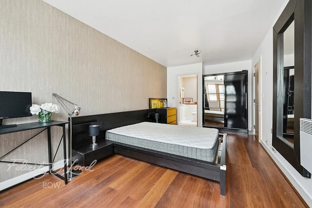 Meath Crescent, London, E2, photo 12