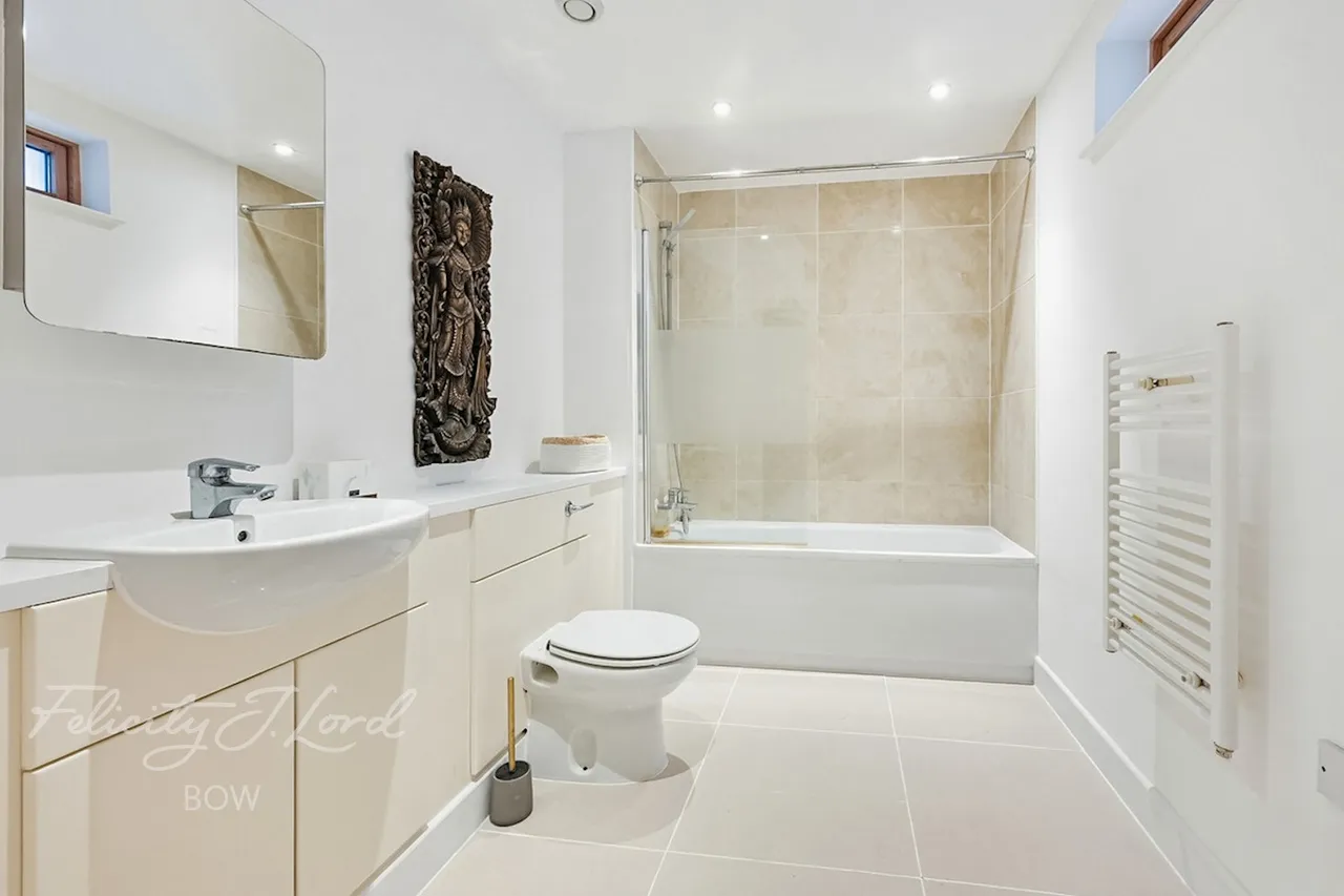 Meath Crescent, London, E2, photo 8
