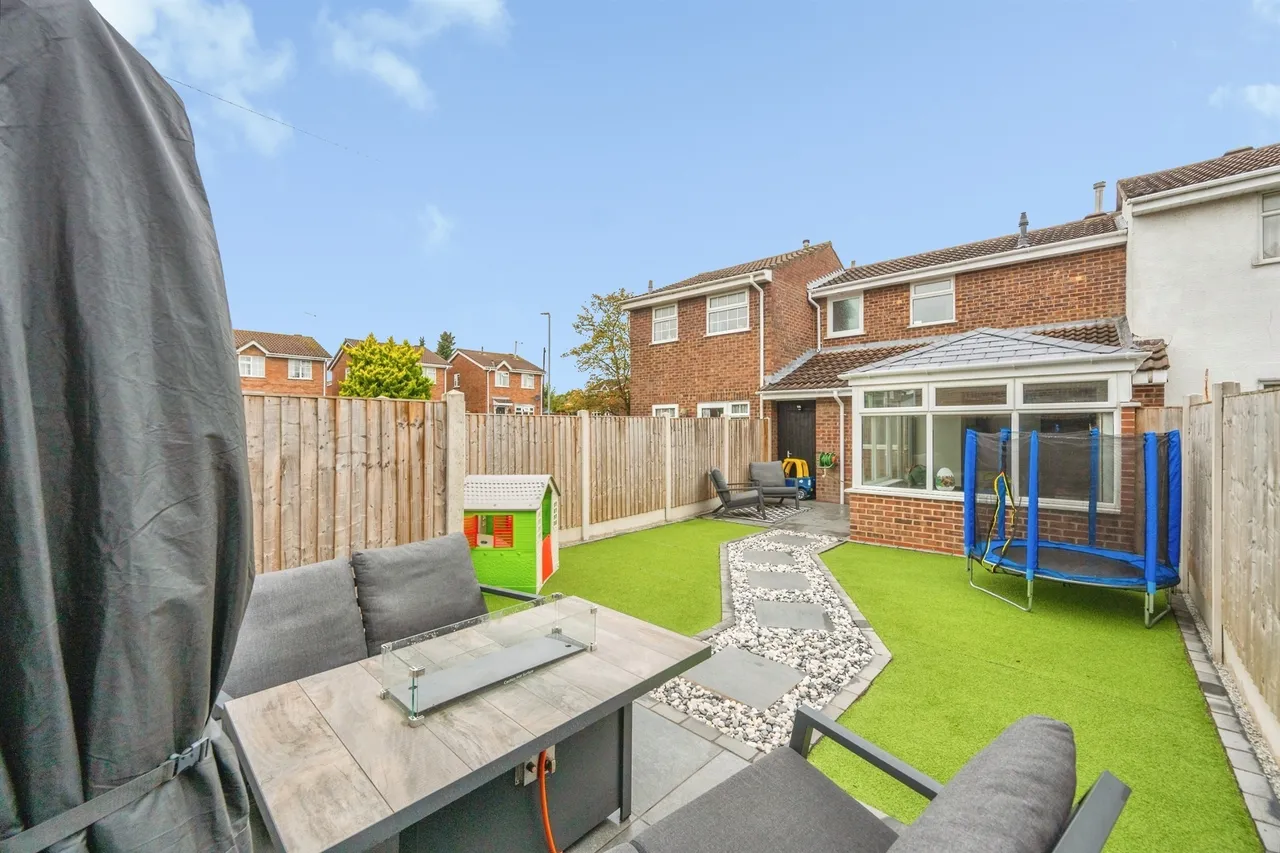 Highgrove Close, Stretton, DE13, photo 23