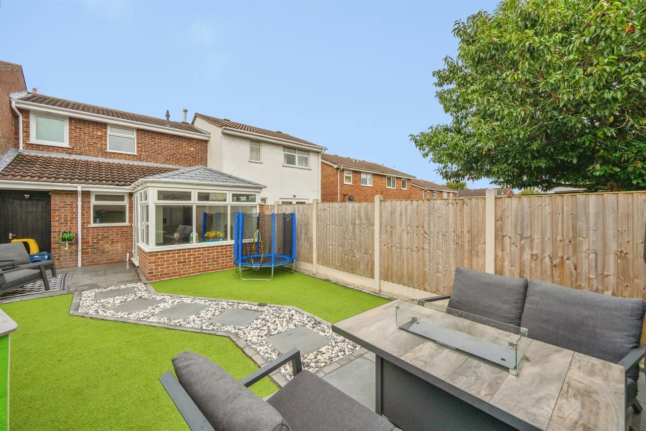 Highgrove Close, Stretton, DE13, photo 26
