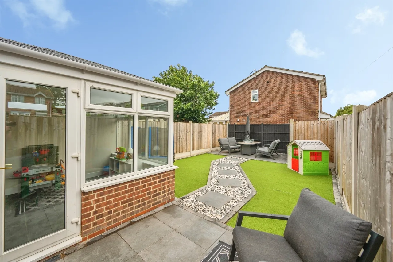 Highgrove Close, Stretton, DE13, photo 24