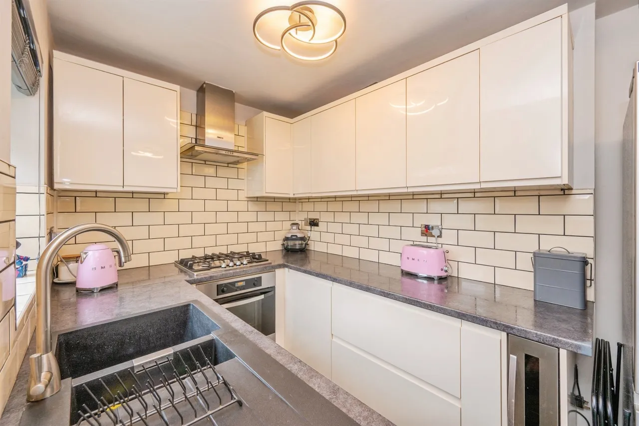 Highgrove Close, Stretton, DE13, photo 13