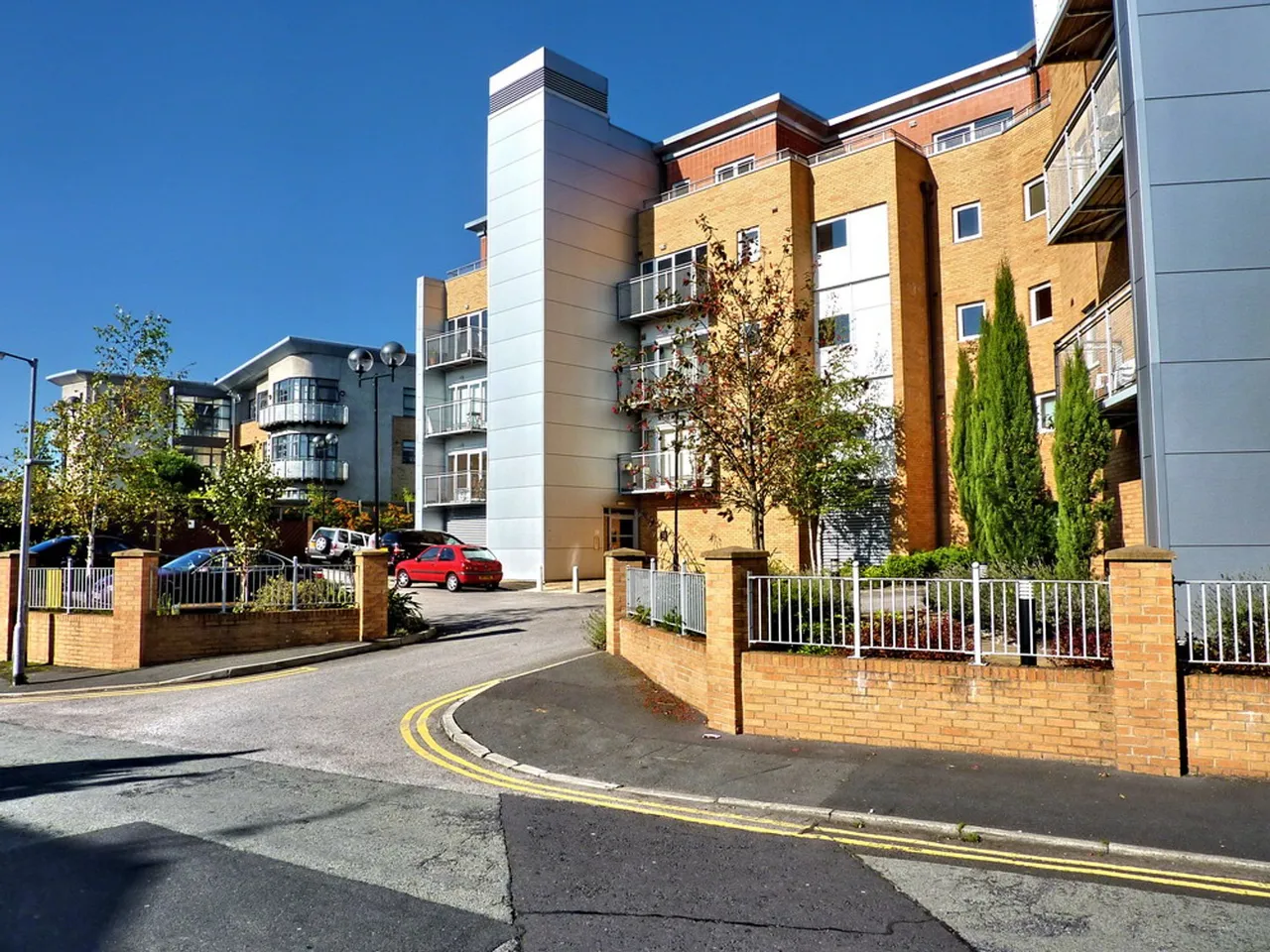 2 bed flat to rent, Bury Old Road, Whitefield, M45