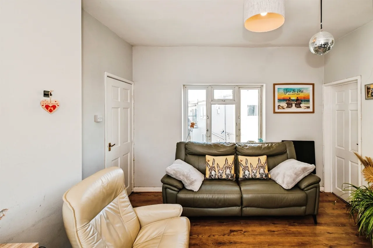 South Street, Lancing, BN15, photo 6