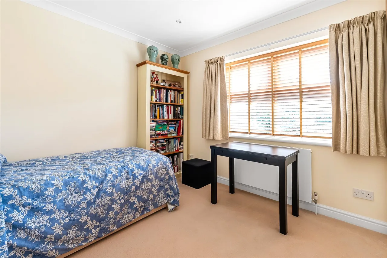 Gateways, Guildford, GU1, photo 24