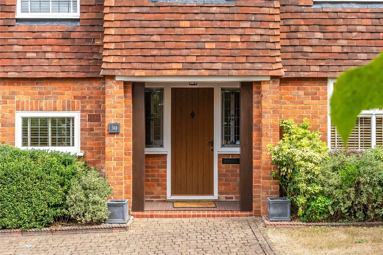 Gateways, Guildford, GU1, photo 33