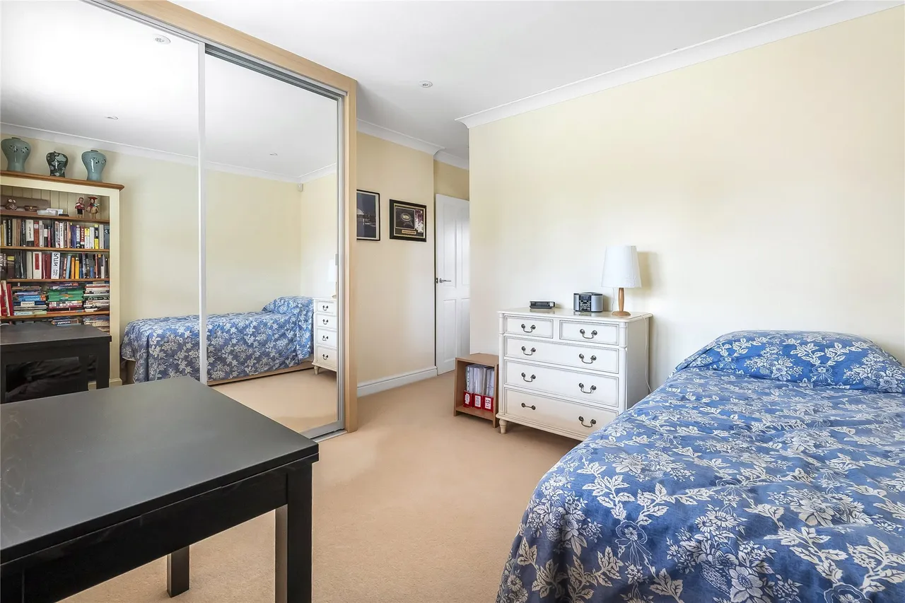 Gateways, Guildford, GU1, photo 25