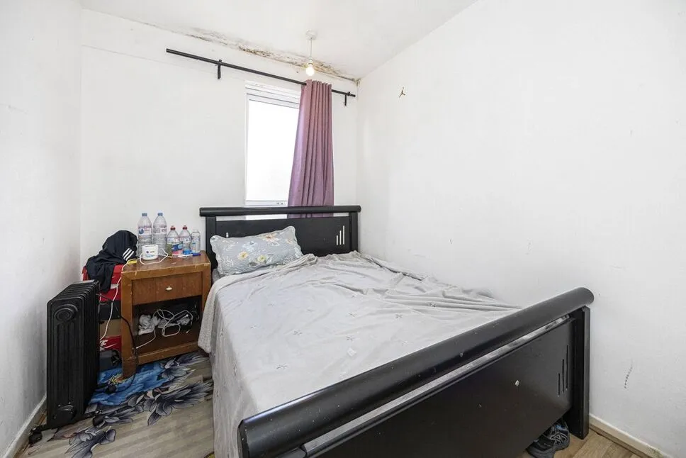 Cambridge Heath Road, London, E1, photo 5