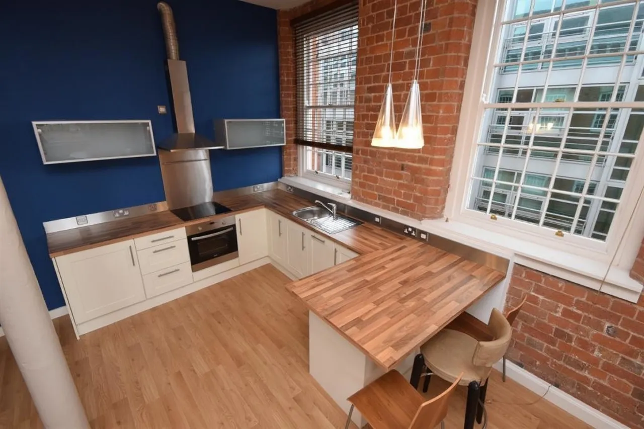 2 bed flat to rent — The Cotton Mill 35 King Street, Leicester
