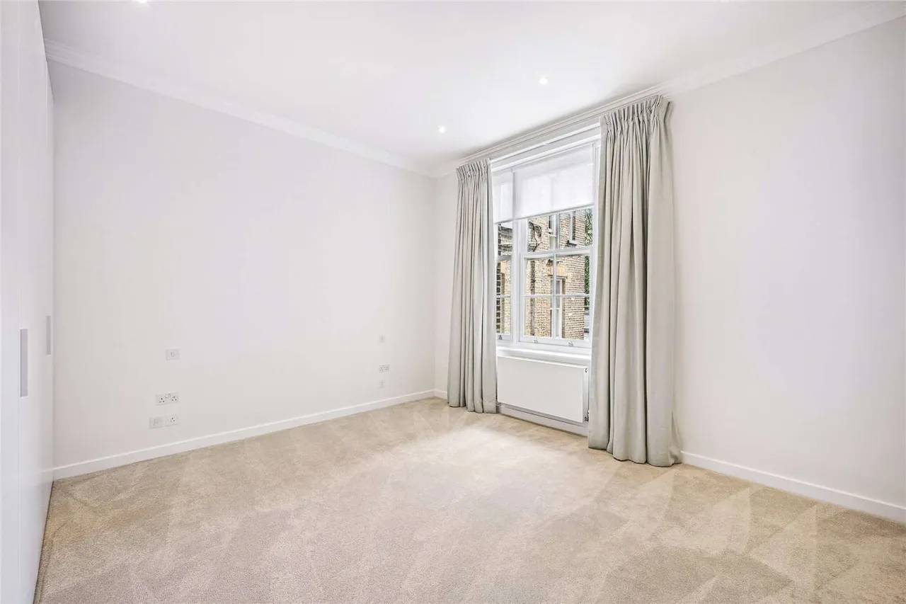 Brompton Road, London, SW3 2EJ, photo 3