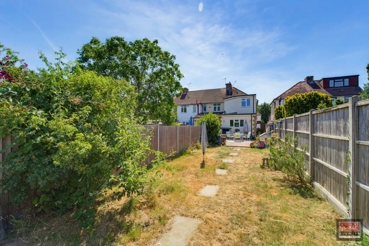 Warwick Avenue, Egham, TW20, photo 16