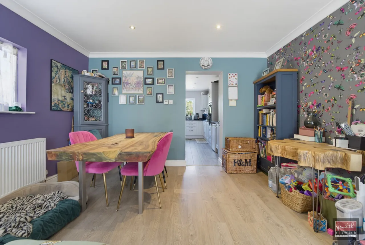 Warwick Avenue, Egham, TW20, photo 2