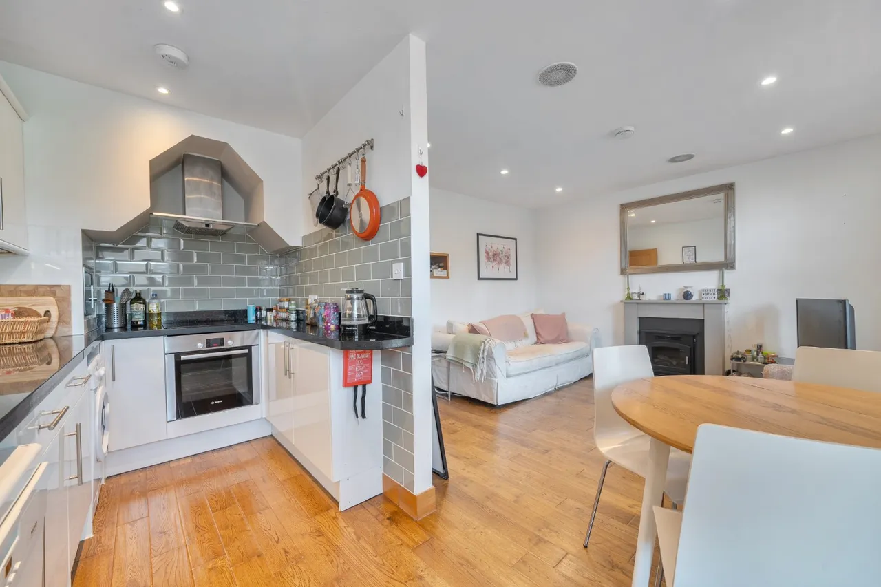 Ashley Road, London, N19, photo 3