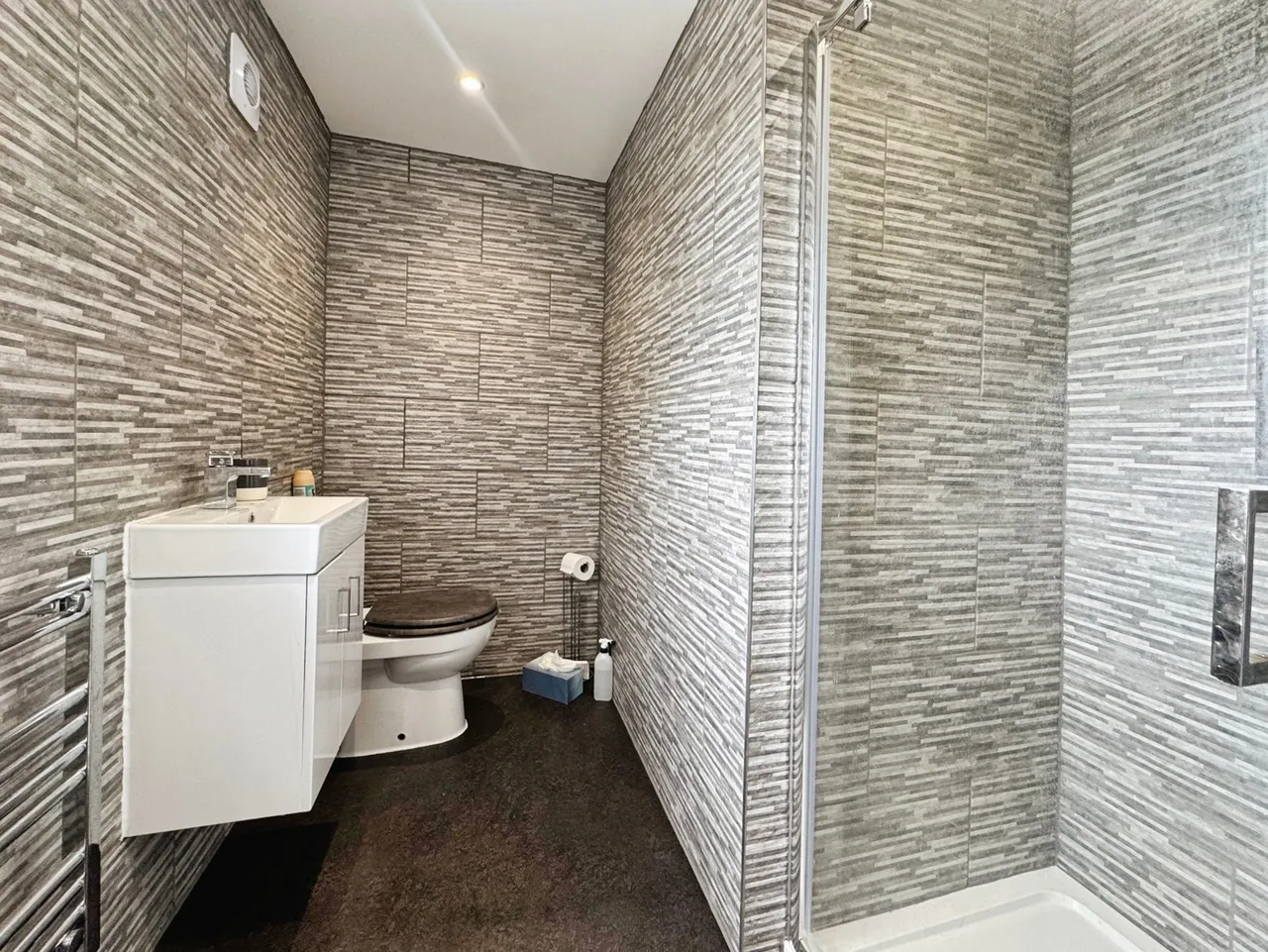 Fernhill Road, Farnborough, Hampshire, GU14 9EP, photo 13