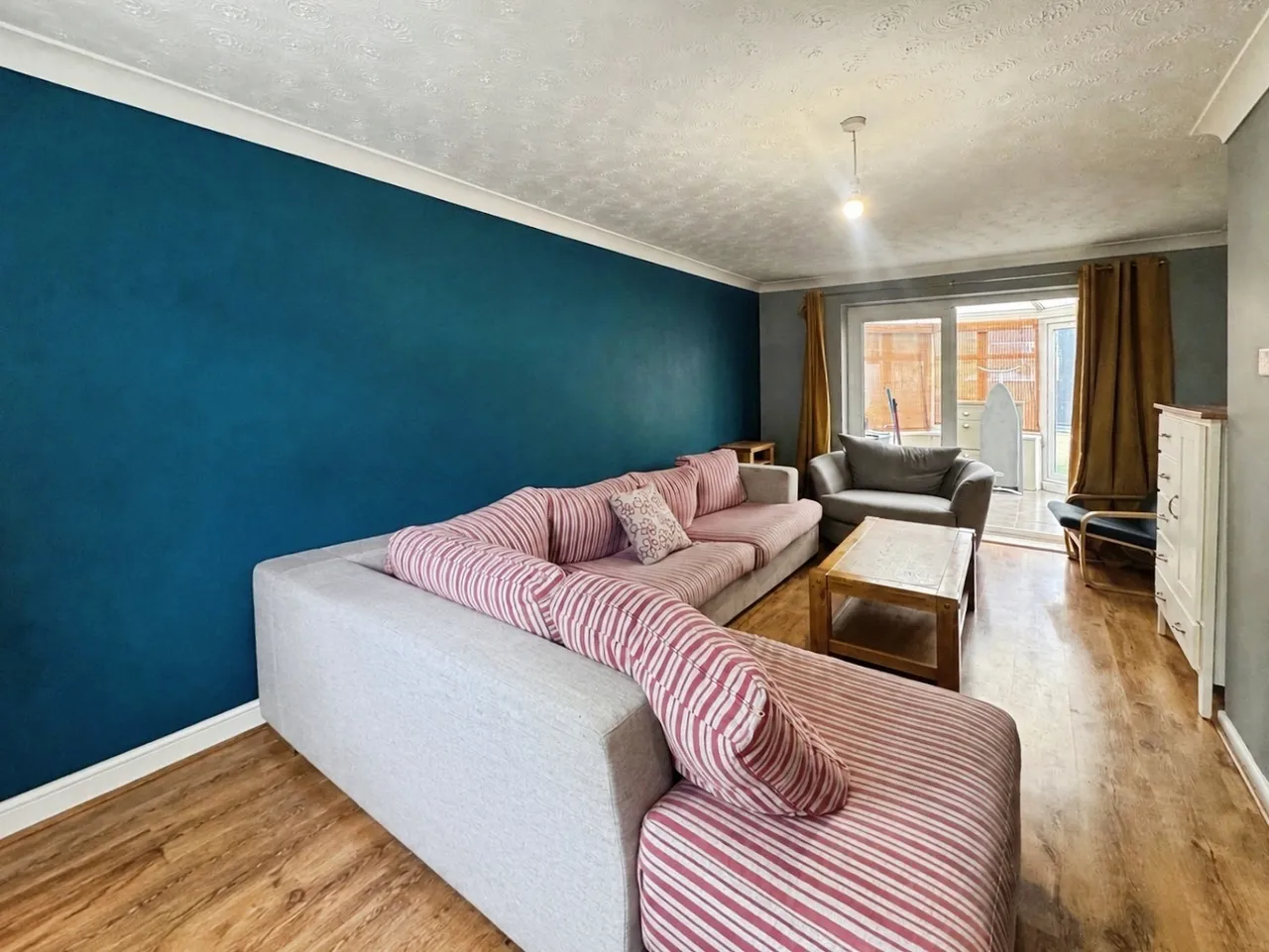 Fernhill Road, Farnborough, Hampshire, GU14 9EP, photo 3