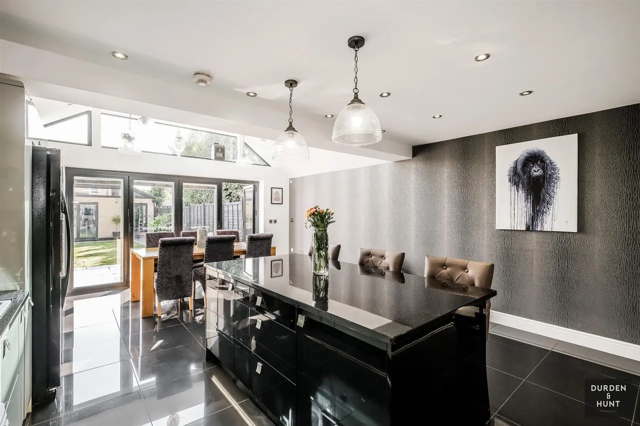 Chelmsford Road, South Woodford, E18, photo 5