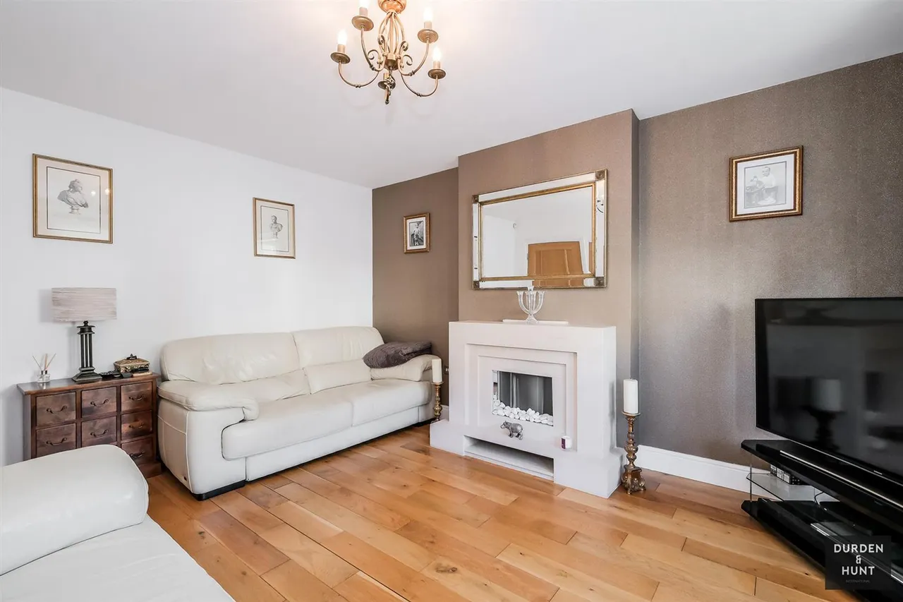 Chelmsford Road, South Woodford, E18, photo 8