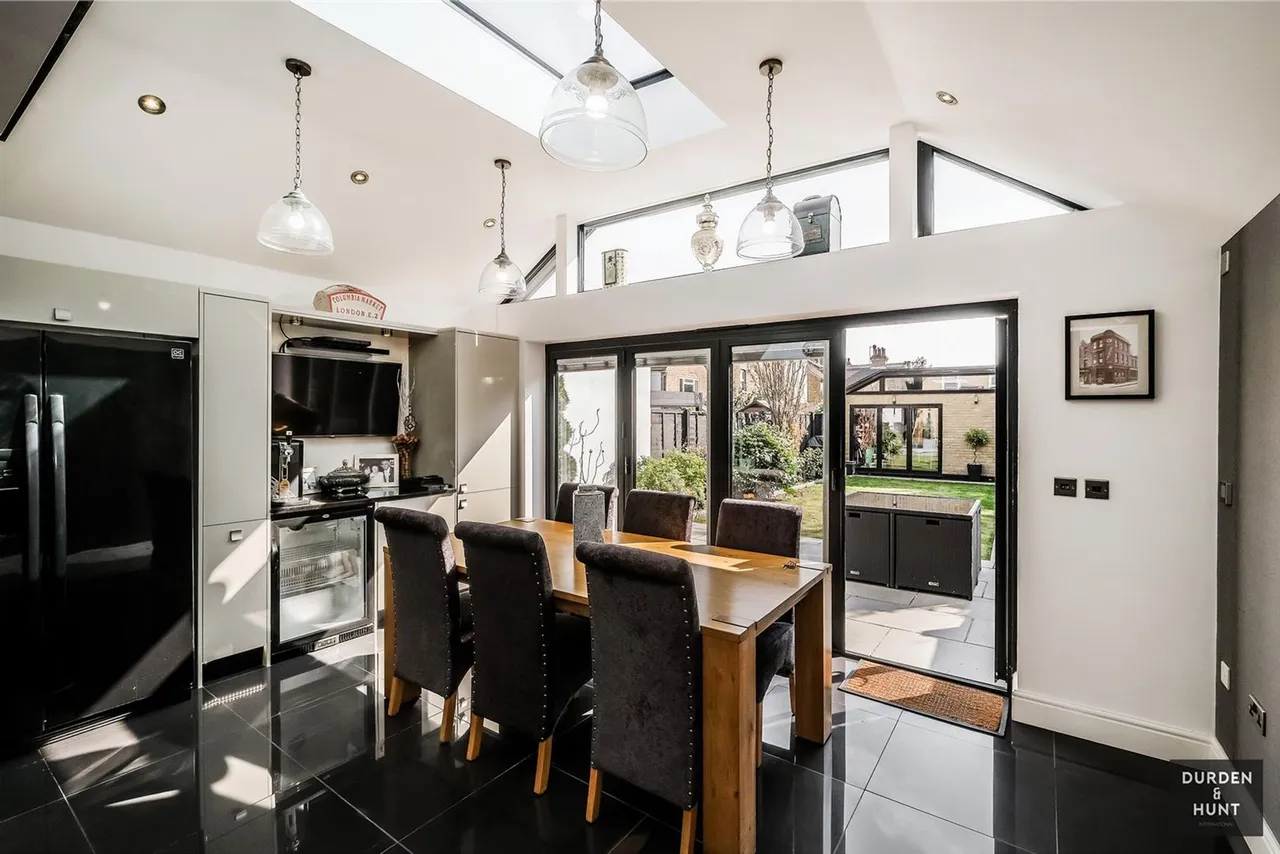 Chelmsford Road, South Woodford, E18, photo 6