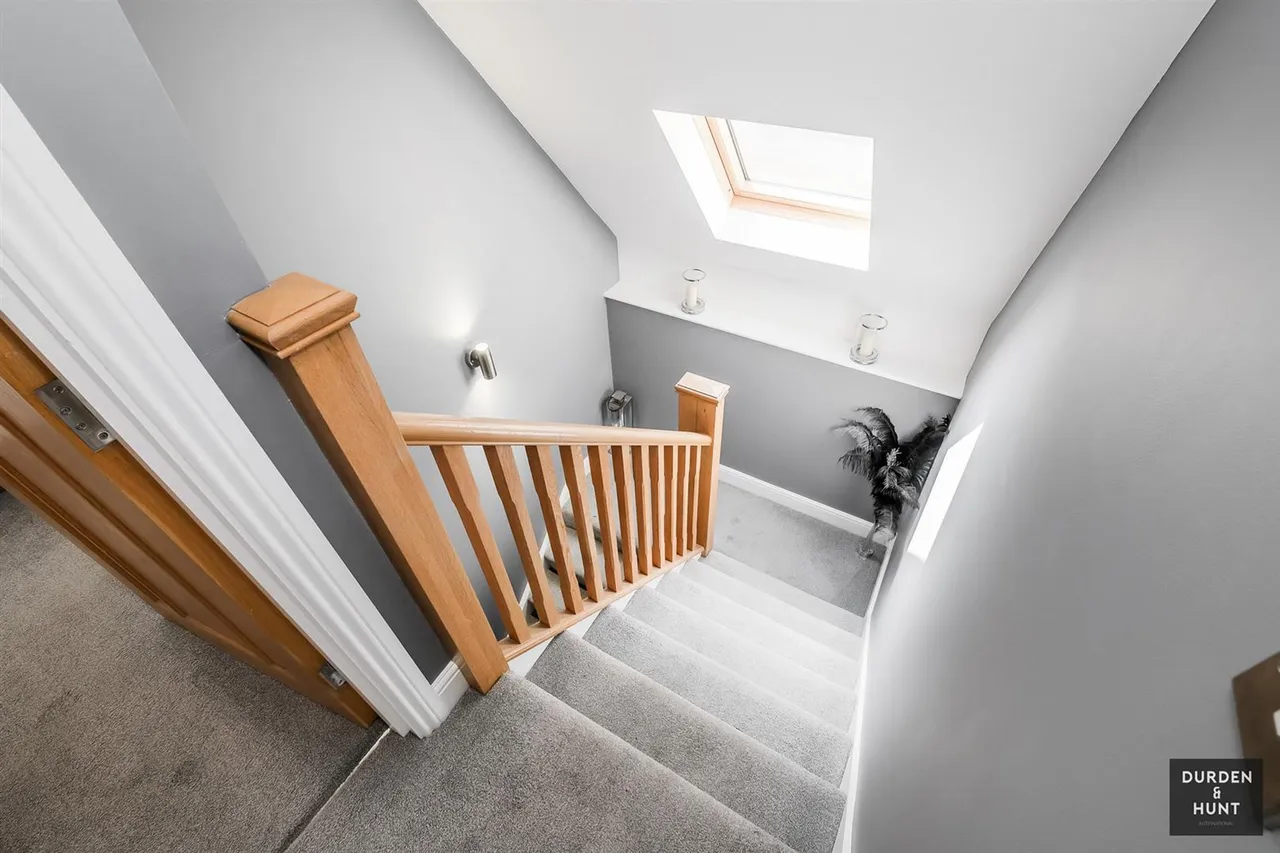 Chelmsford Road, South Woodford, E18, photo 22