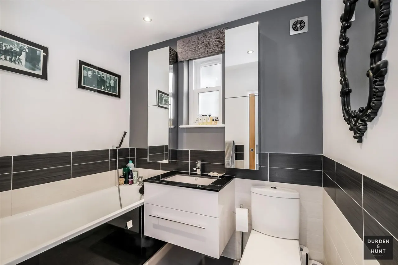 Chelmsford Road, South Woodford, E18, photo 15